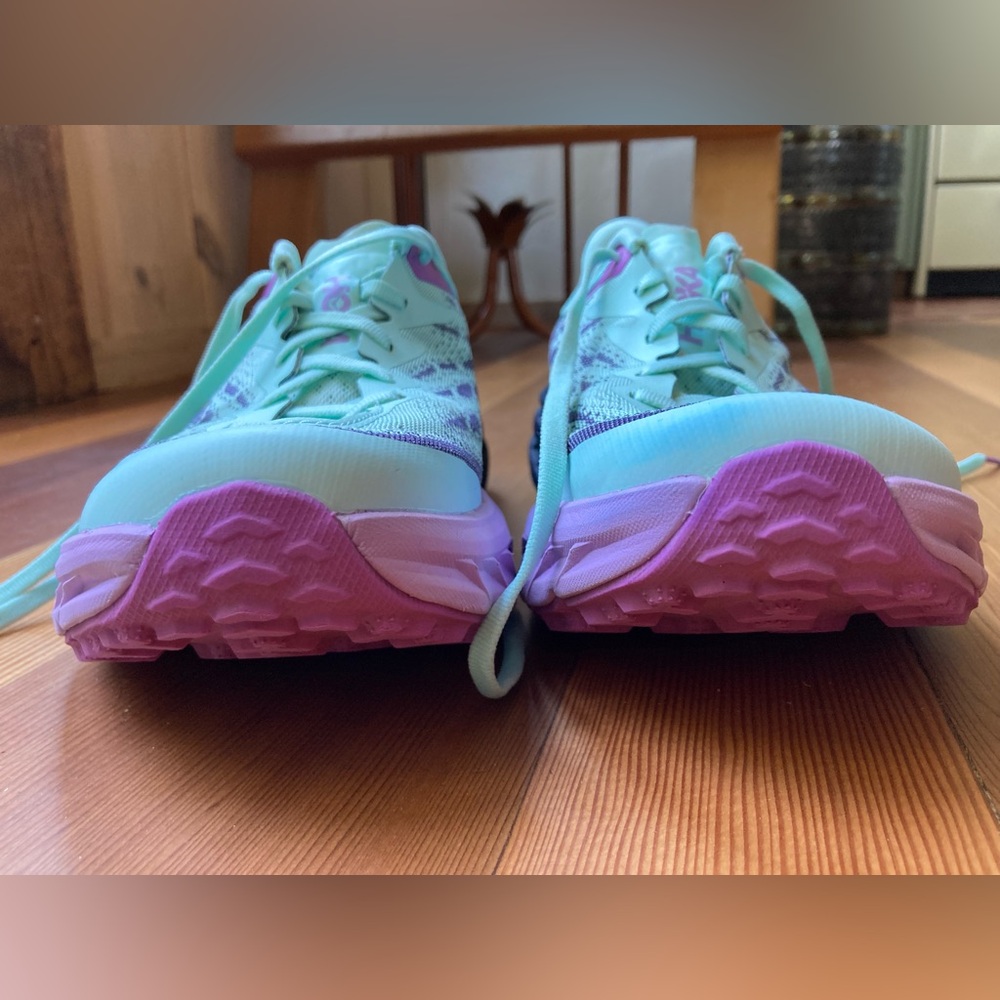 Women’s HOKA Speedgoat 5 Trail Running Shoes Size 9M (medium/regular width)